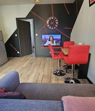 Holiday home Maisonnette Proche
